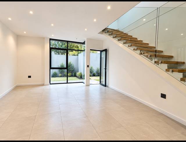4 BEDROOM CLUSTER FOR SALE IN BRYANSTON